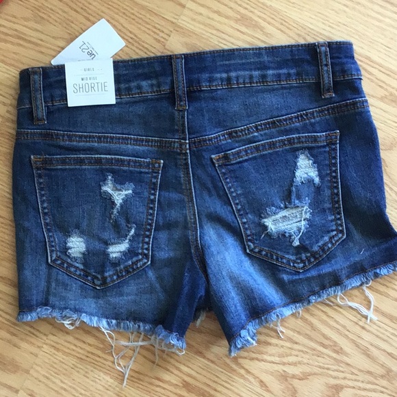 🌺SALE🌺 Rue 21 Mid-Rise Denim Shorts - Picture 4 of 5